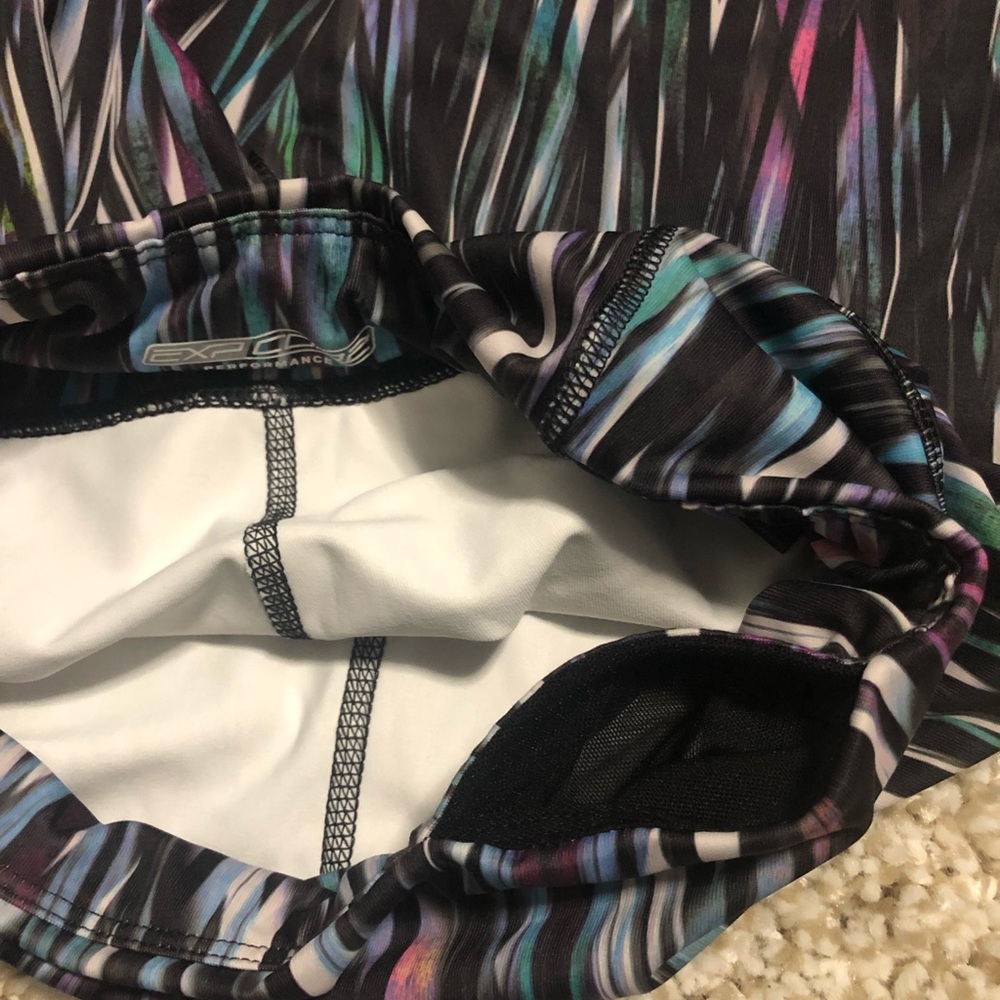 Express Performance Workout Capris - image 6